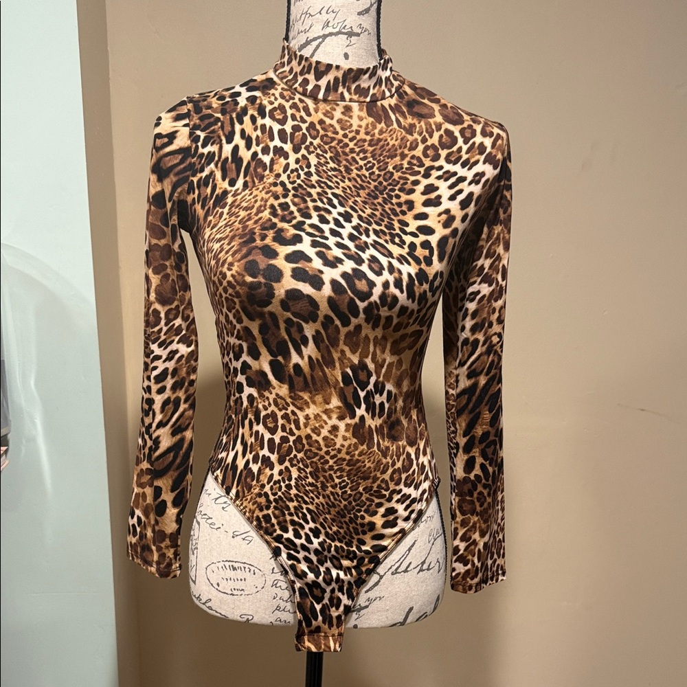 Leopard Print Long Sleeve Bodysuit